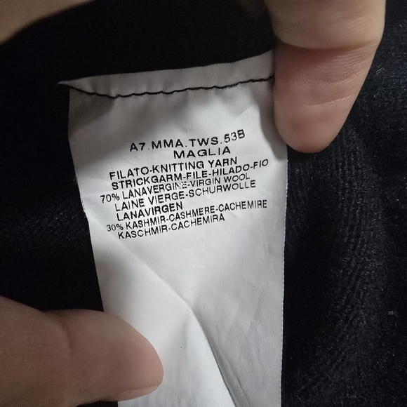 Max Mara Made in Italy Wool Cashmere Black Sweater Vest soft Neutral Quiet luxur - Picture 8 of 9